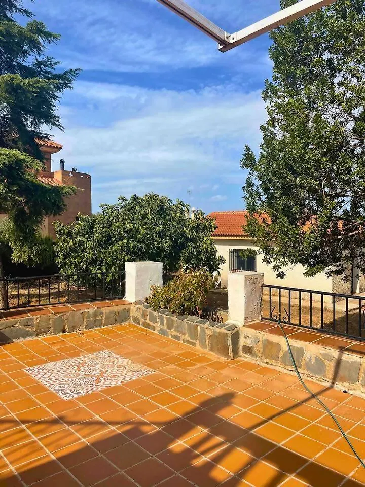 Сasa de vacaciones Villa Casa Con Jardin En Ogíjares España